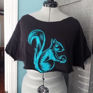 Oversized boxy cropped blue squirrel tee